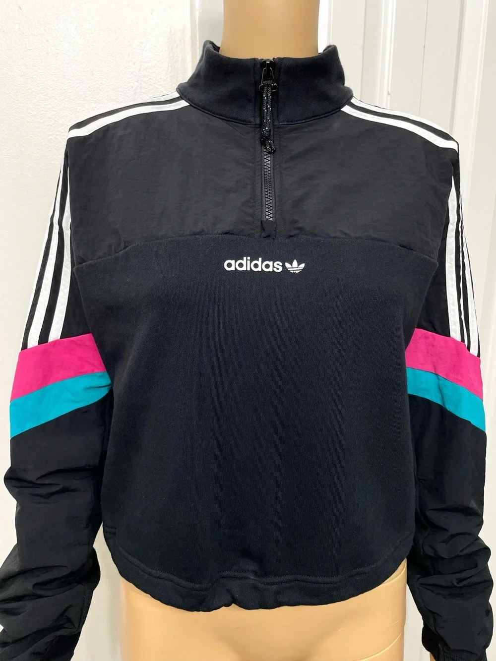 adidas Originals Half-Zip Crop Track Jacket Black Cropped Active Top size L - Picture 4 of 13